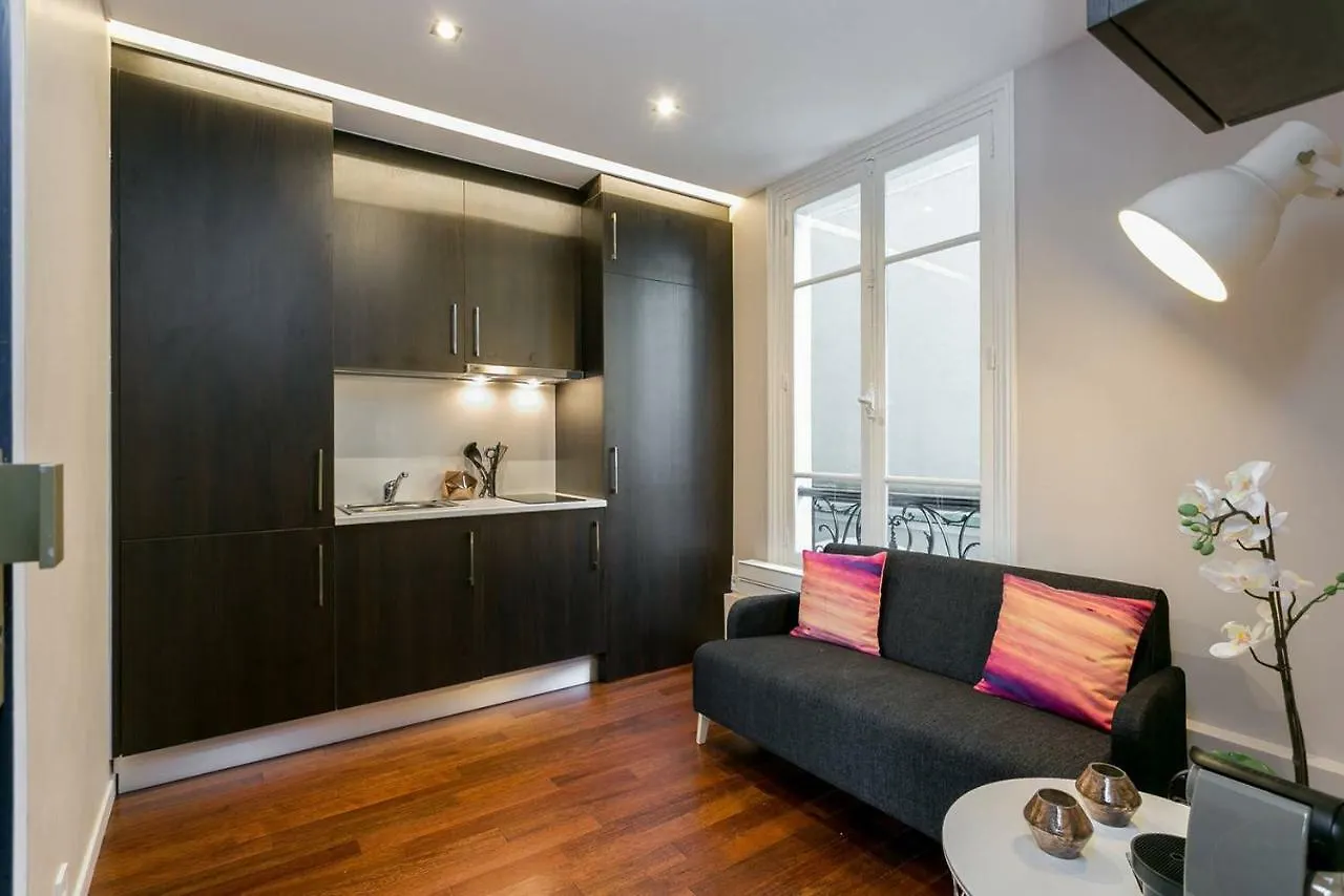 Charmant Studio Neuf Proche Des Invalides * باريس